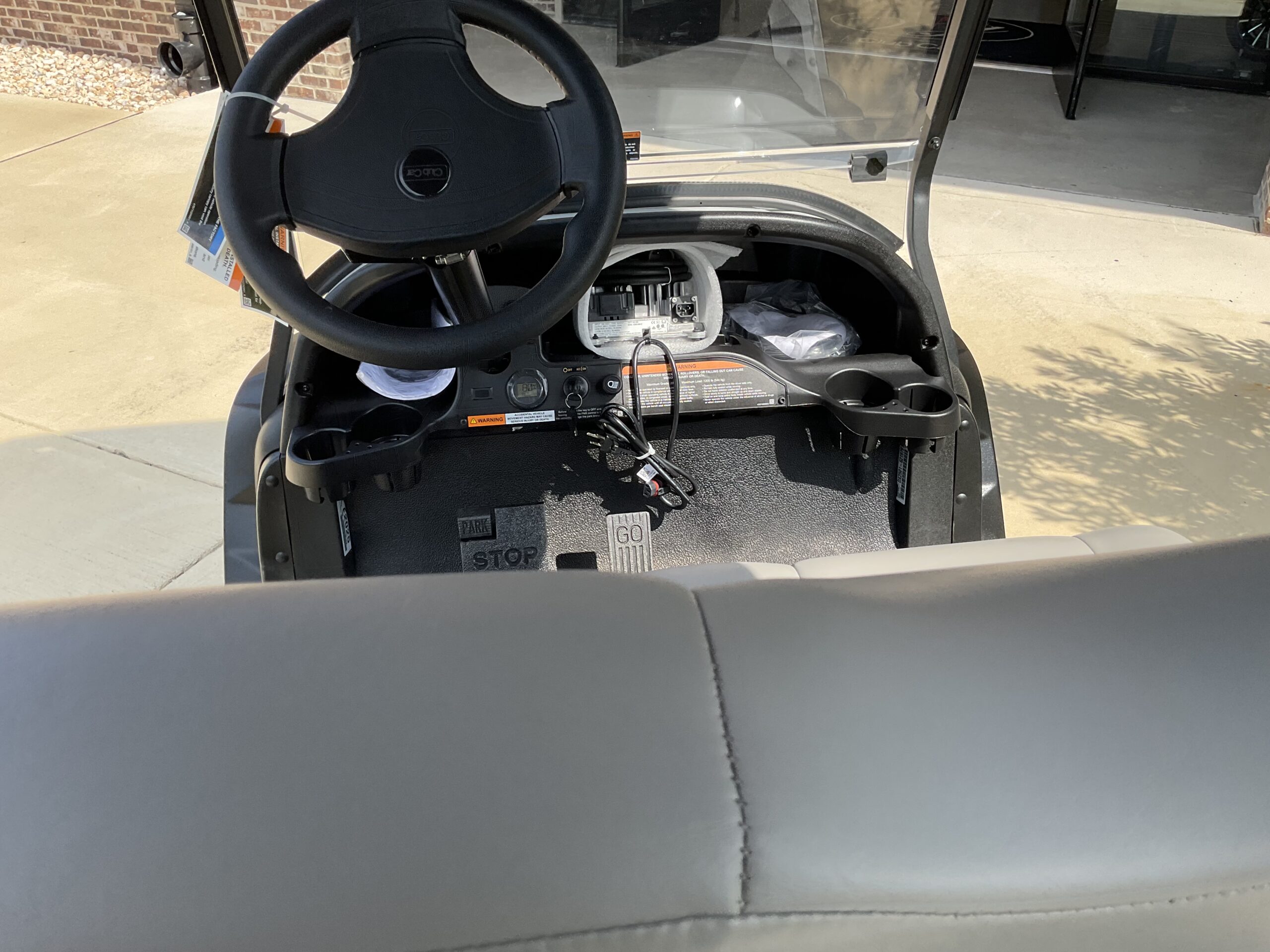 2025 CLUB CAR “ONWARD FOUR FOWARD” LIFTED PTV - Image 3