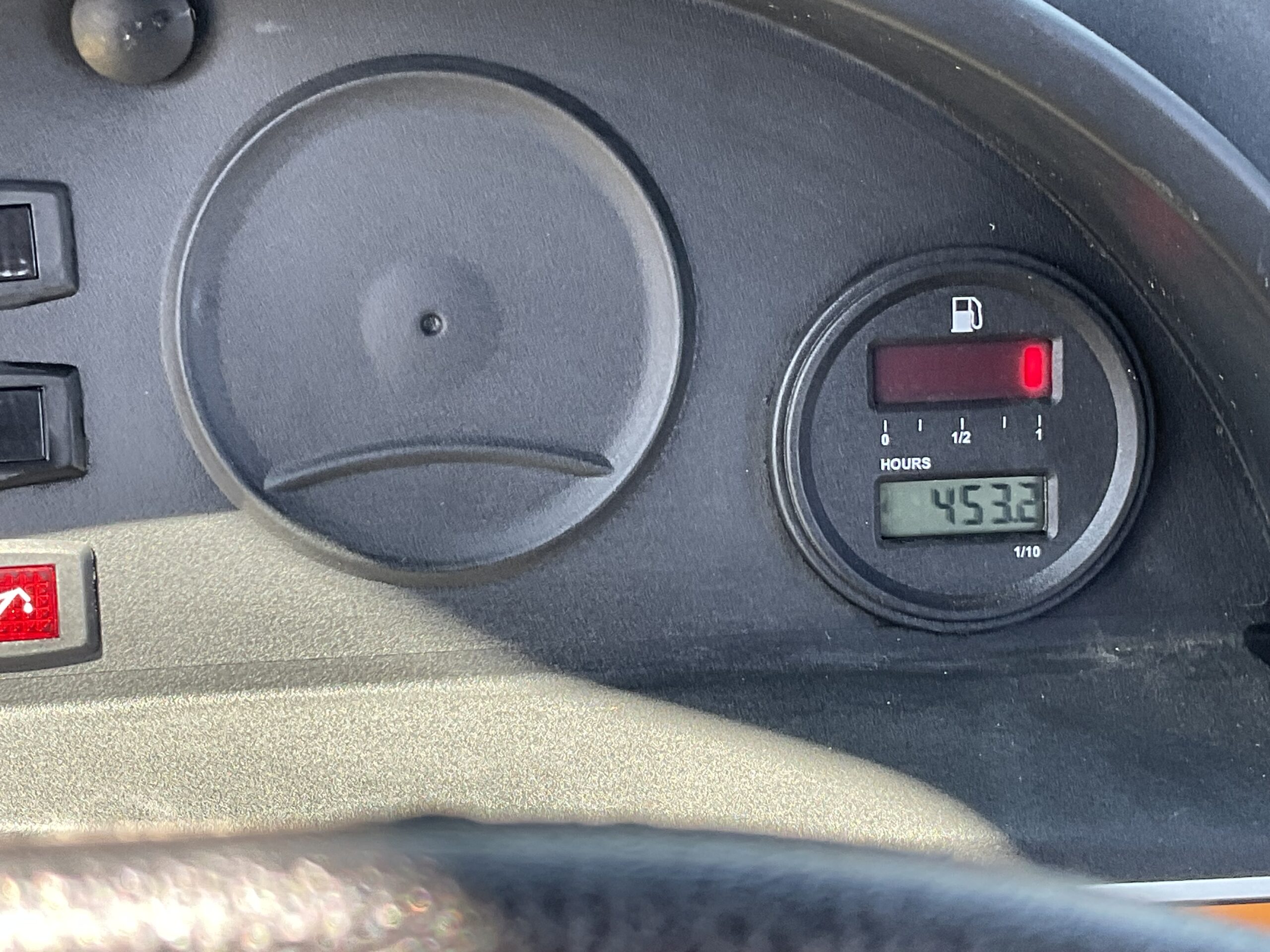 2023 Club Car “Carryall 1500” Gasoline Powered Utility Vehicle - Image 7